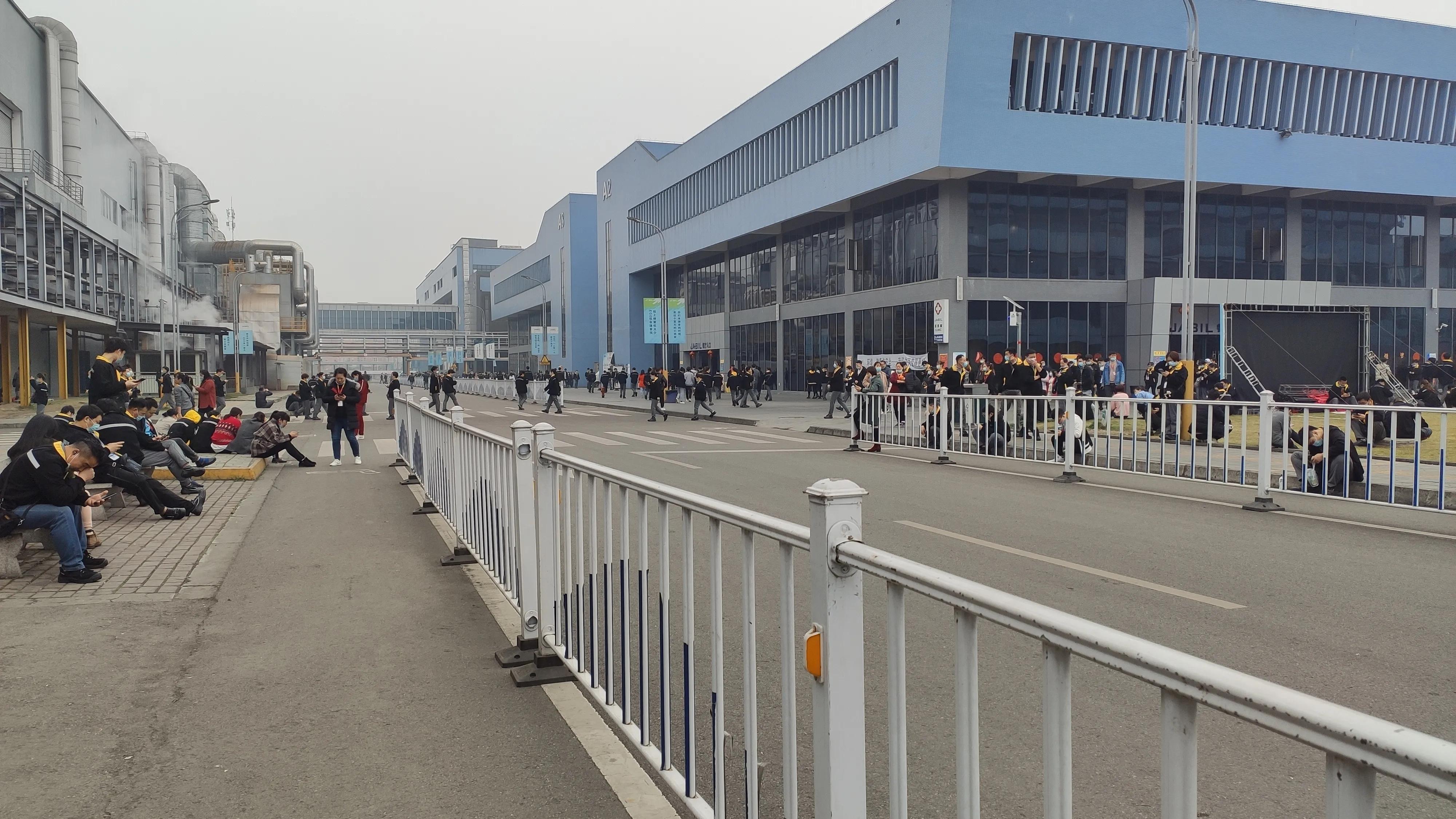 到位于捷普集团成都子公司上班，生活与环境，氛围特别好