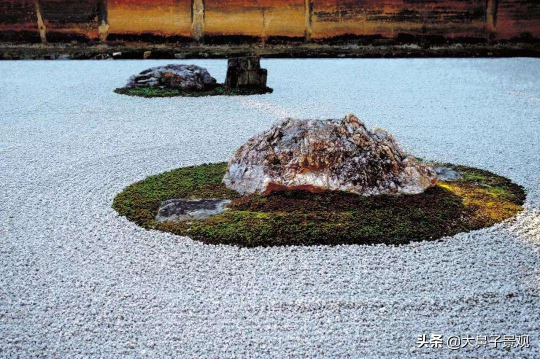 日式佛教枯山水庭院,日式50平米枯山水小庭院设计