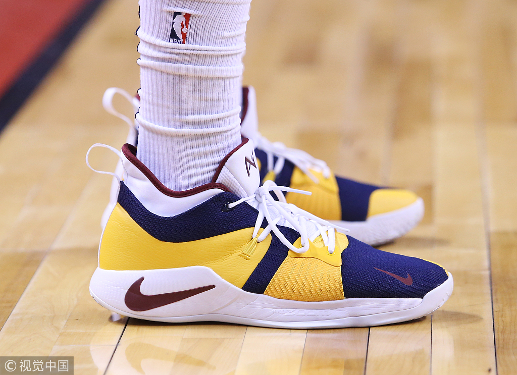 NBA今日球鞋精选:新配色UACurry5来了!库里穿它致敬老爹