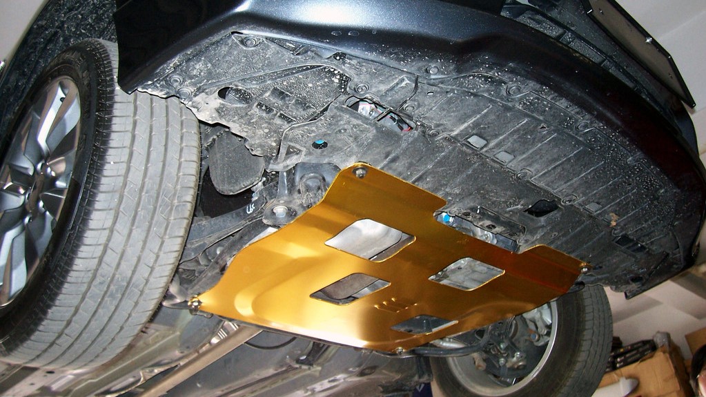 安装底盘护板不是全包围的好吗,新车需要安装底盘护板吗