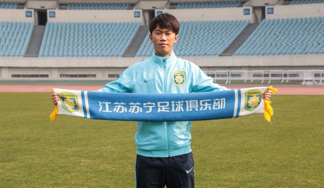 00后足坛新星后卫,足球00后新星后卫