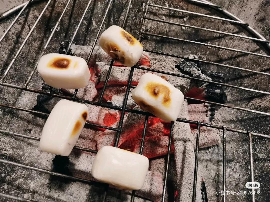 炎热的夏天，社畜需要一个安静的小酒馆