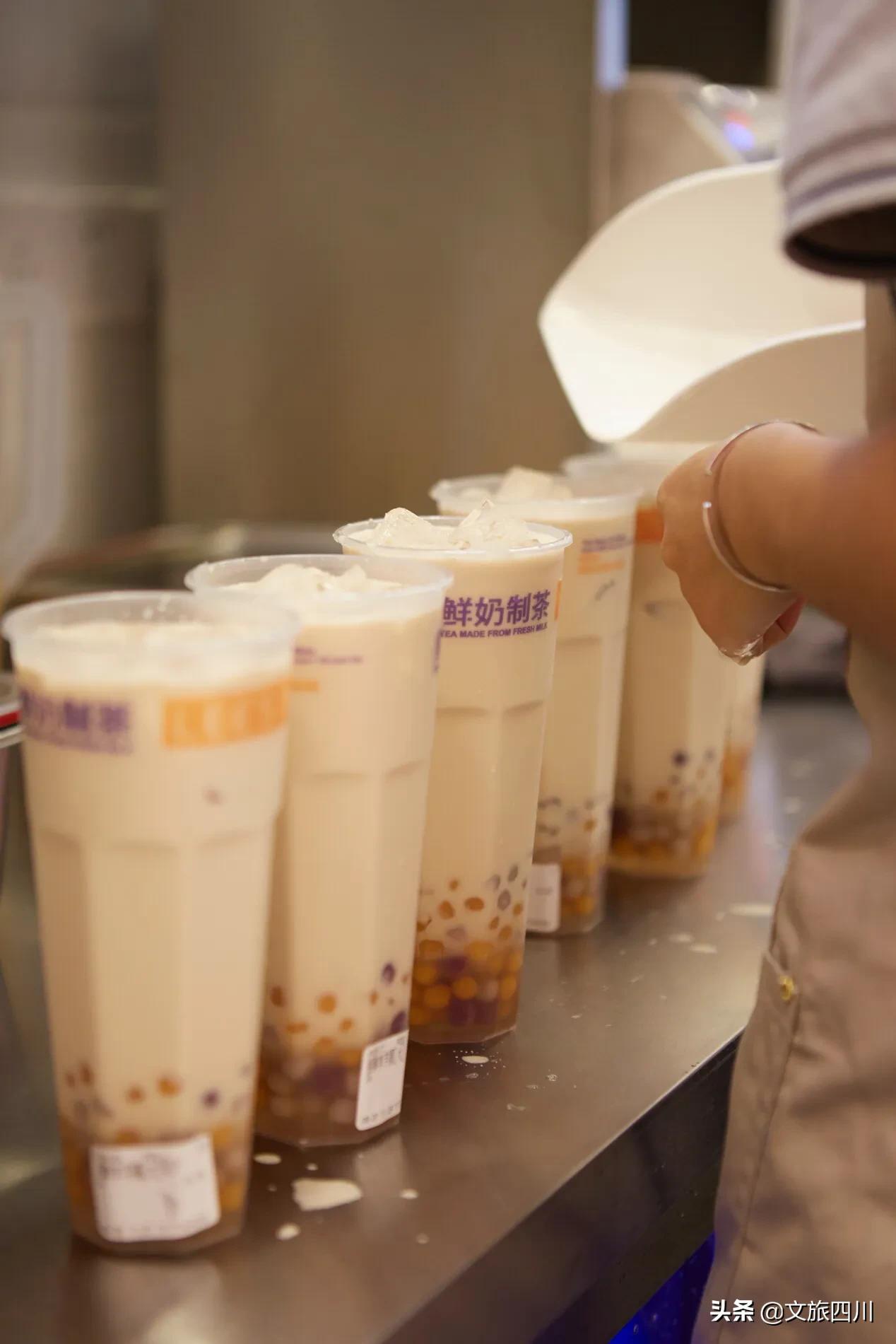 成都首家100%鲜奶制茶“李芋圆”旗舰店正式开业