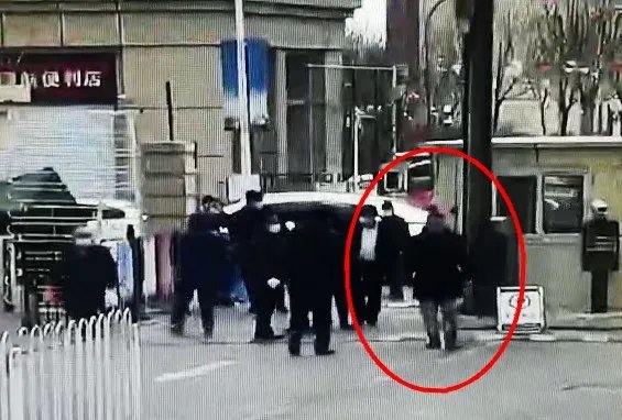 上门打人男子被拘后续医院说法,大闹医院事件视频