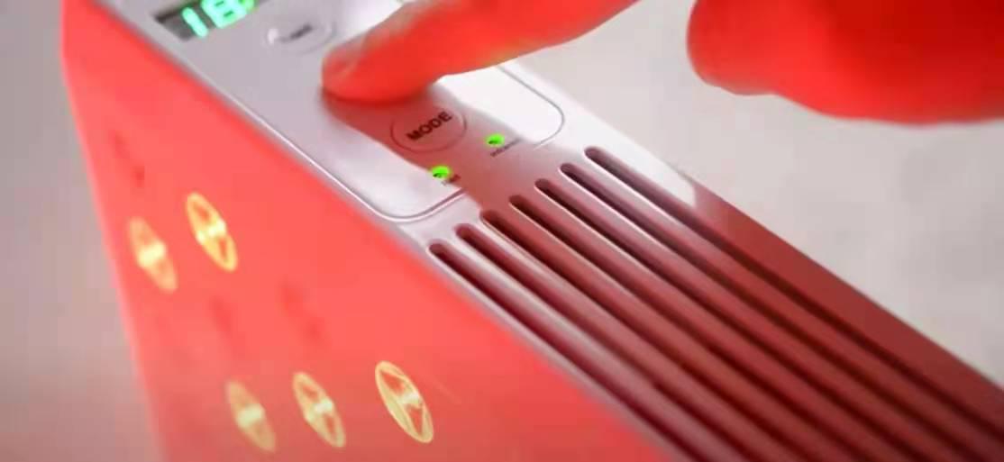 “红光台灯”真的能治病吗？医生：不是神药，有副作用