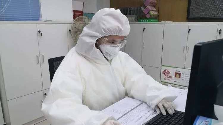 社区下沉工作人员抗击疫情,下沉社区参与防控疫情