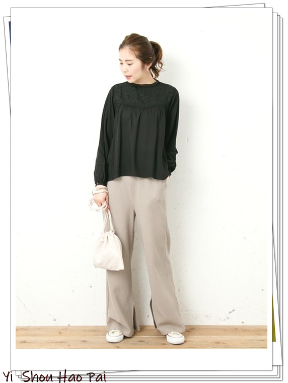 米色裤子穿搭夏天,春季米色裤子怎么搭配上衣