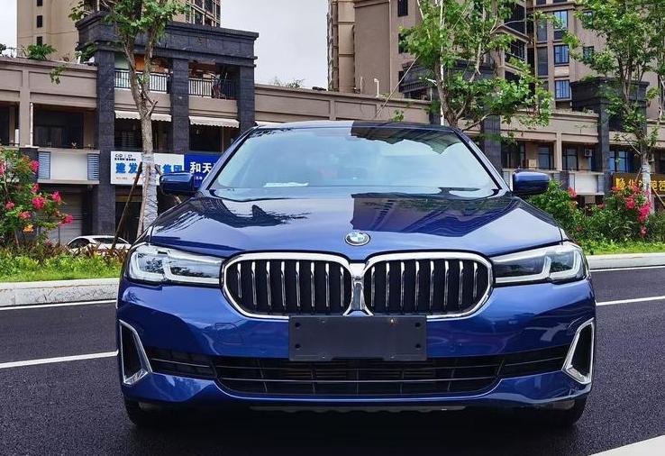 宝马5系2.0t油耗一公里多少钱,14年宝马5系油耗老是显示11.9