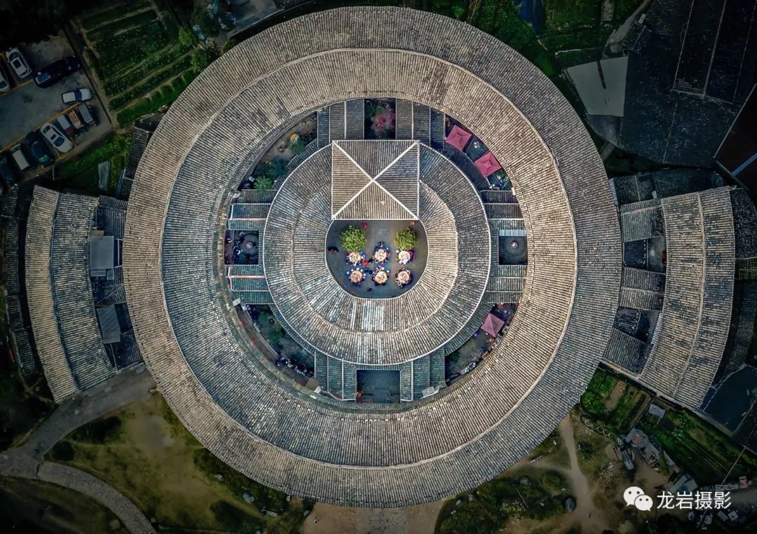 @龙岩人，让我们跟随无人机，一起飞跃闽西