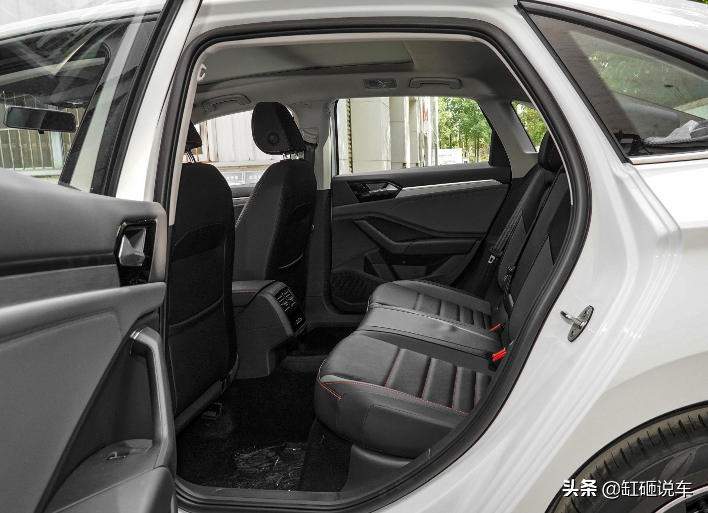 大众12款速腾气囊多少钱,大众速腾有多少个安全气囊