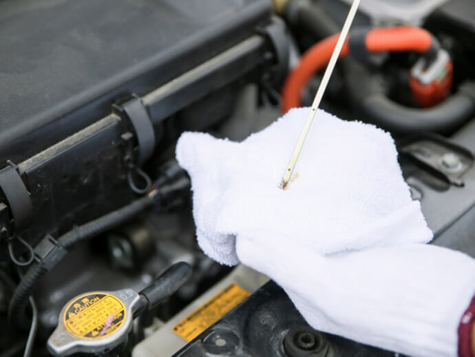 车主：机油加多了怎么办？养护专家：不及时处理发动机等着大修吧