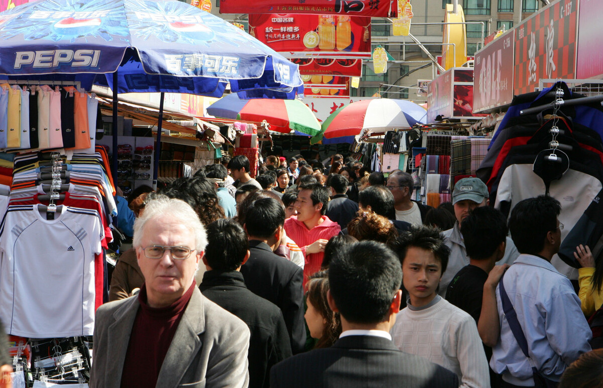上海最大的服装饰品批发市场,曾经最热闹的上海襄阳路服装市场