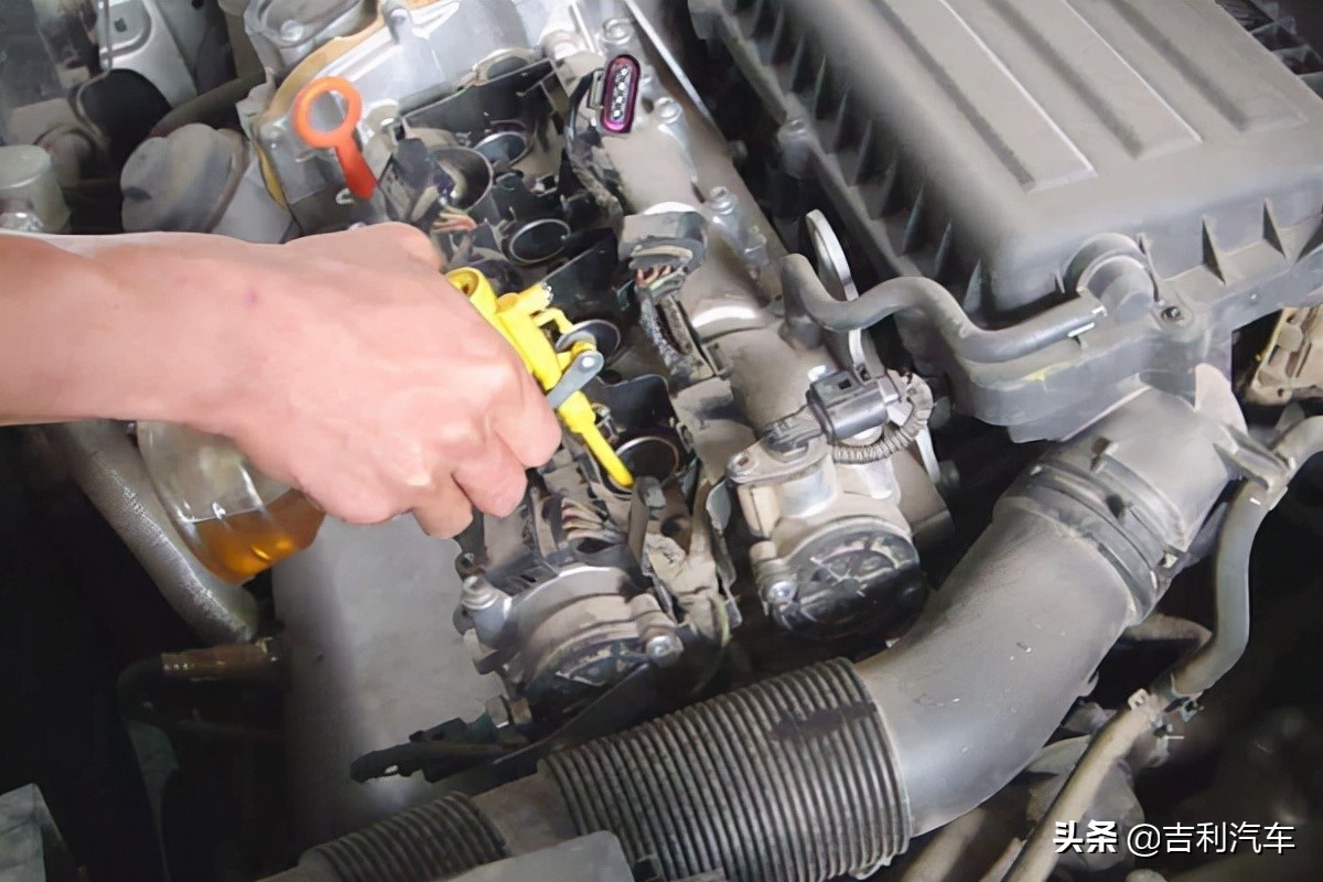 清除积碳主要是清除哪里的积碳,你了解汽车的积碳怎么产生的吗