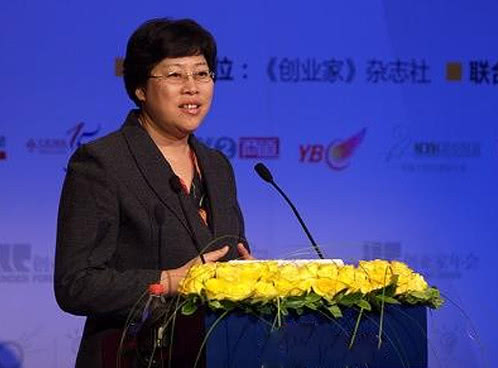 一代“国产机王”没落：10年前比肩华为，如今以卖老人机求生