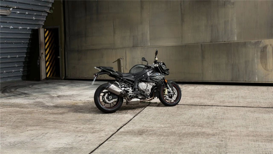 扮猪吃虎飙车,扮猪吃老虎跑车系列