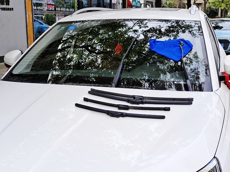 逸卡雨刷,拥有极佳视野