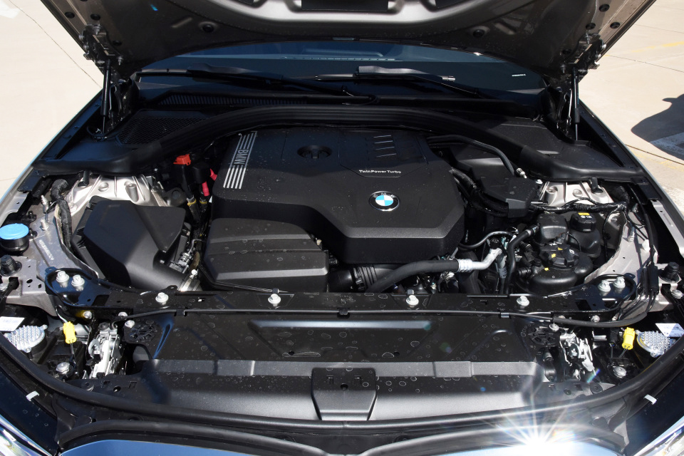 宝马320的2.0T只有156马力,难道是涡轮减压发动机