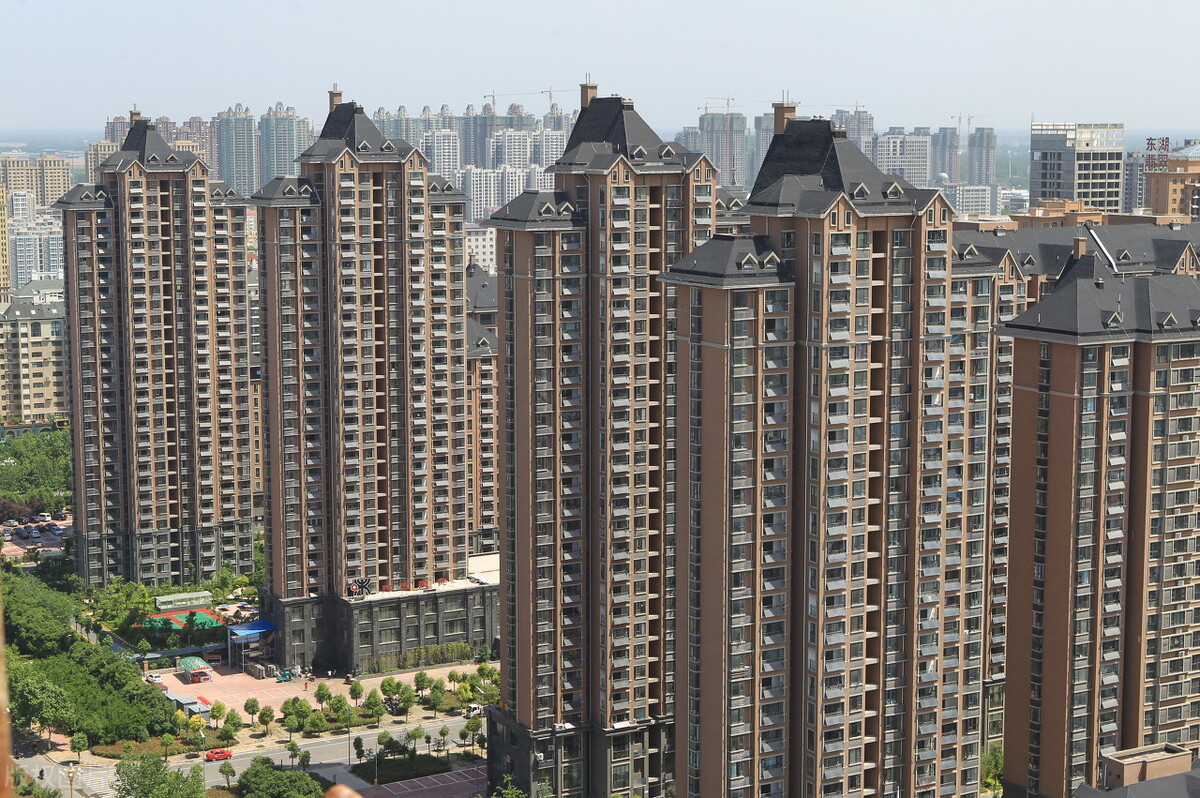 电梯房与楼梯房哪个保值,电梯房和楼梯房哪个更好