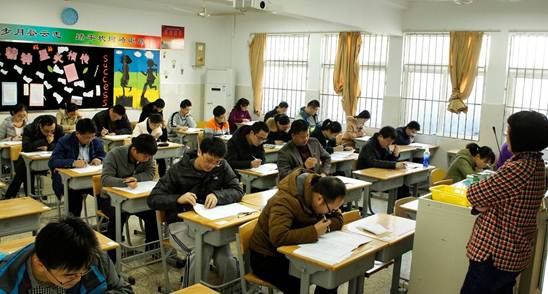 “教师行业”的现状如何？这个行业吃香吗，为什么说越来越现实了