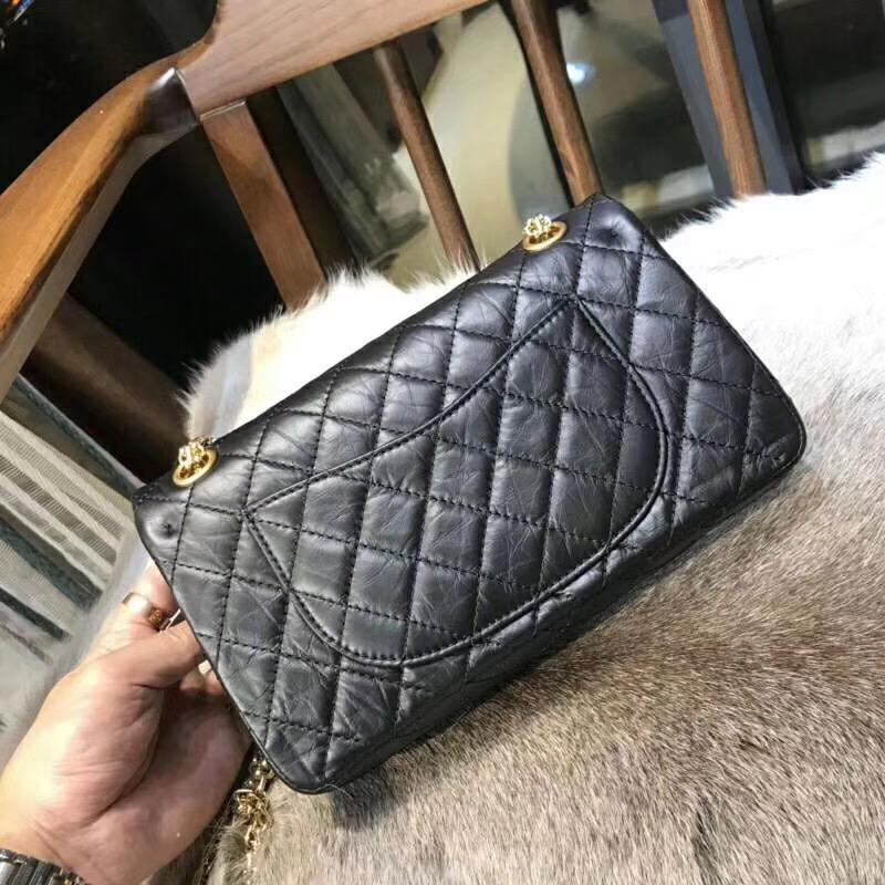 chanel2.55黑金,chanel2.55过时了么