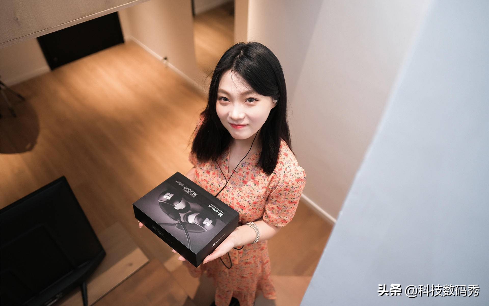 为了匹配这款HIFIMANRE2000,我搬出了十年前的台电“石榴姐”