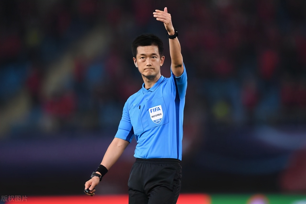 中超金哨5次关键判罚惹争议,韩国裁判执法中超联赛