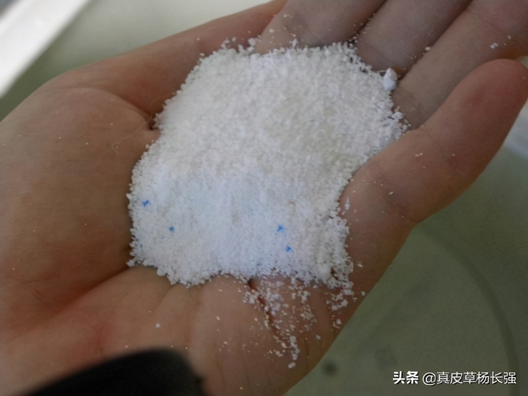 羽绒服毛领的清洗方法,羽绒服毛领怎么清洗最好