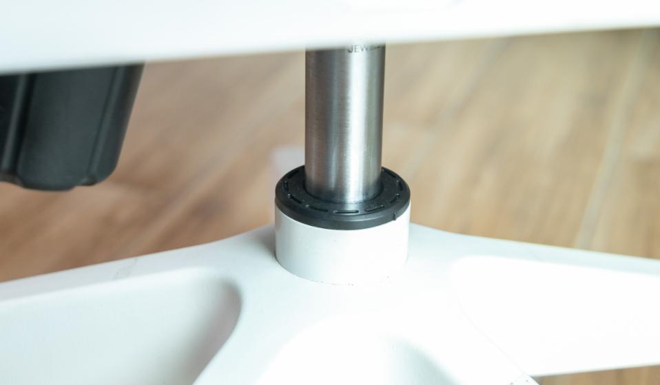 小米有品众筹白领第一把办公椅，仅899可连APP，90后：太划算