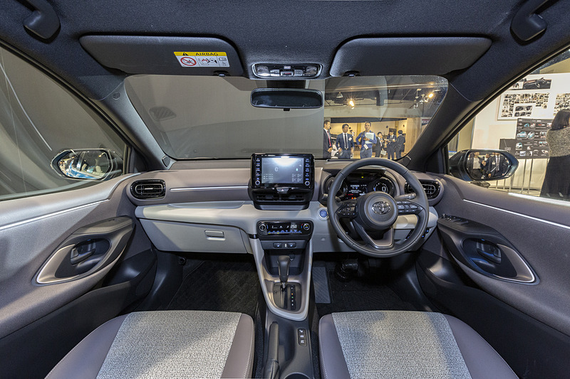 丰田雅力士新款赛车,丰田雅力士对比飞度