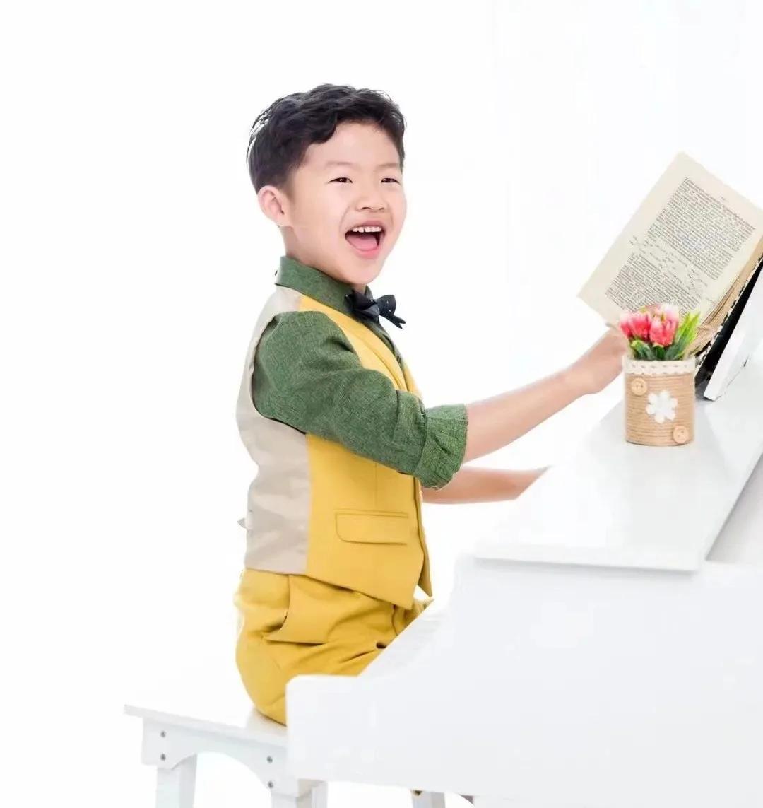 动听小主持|雷朔：人生充满着期待，梦想连接着未来