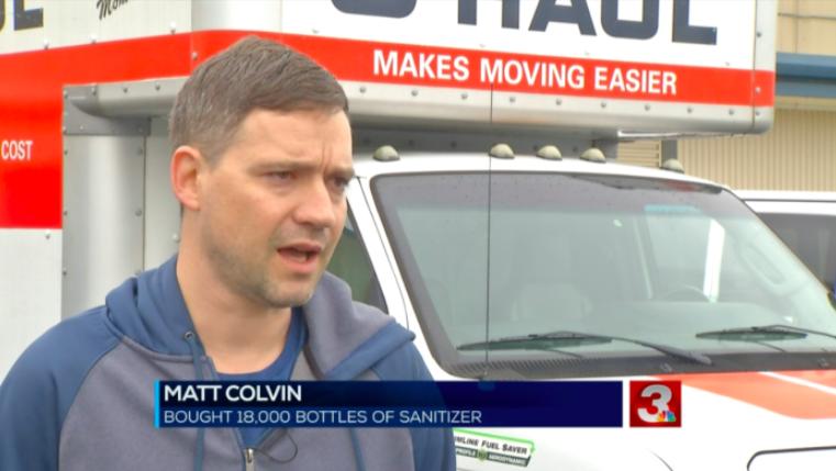 美国空军退役军人囤1万多瓶手消毒剂,准备卖高价,遭网站封号