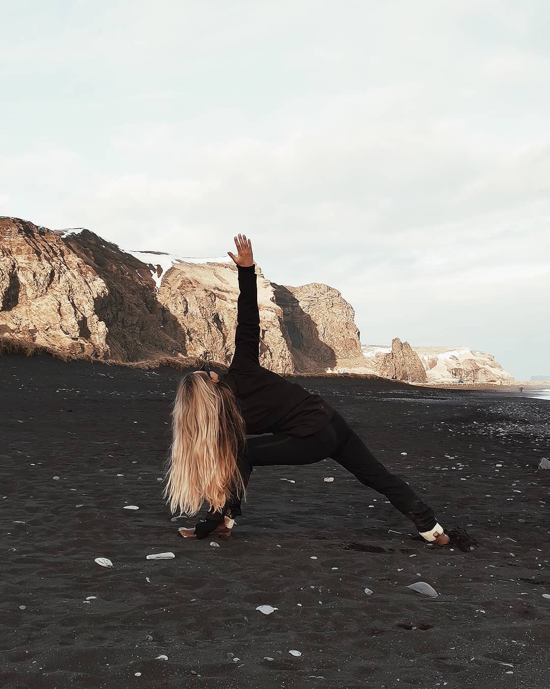 乔欣成熟黑裙写真照,乔欣最新惊艳写真