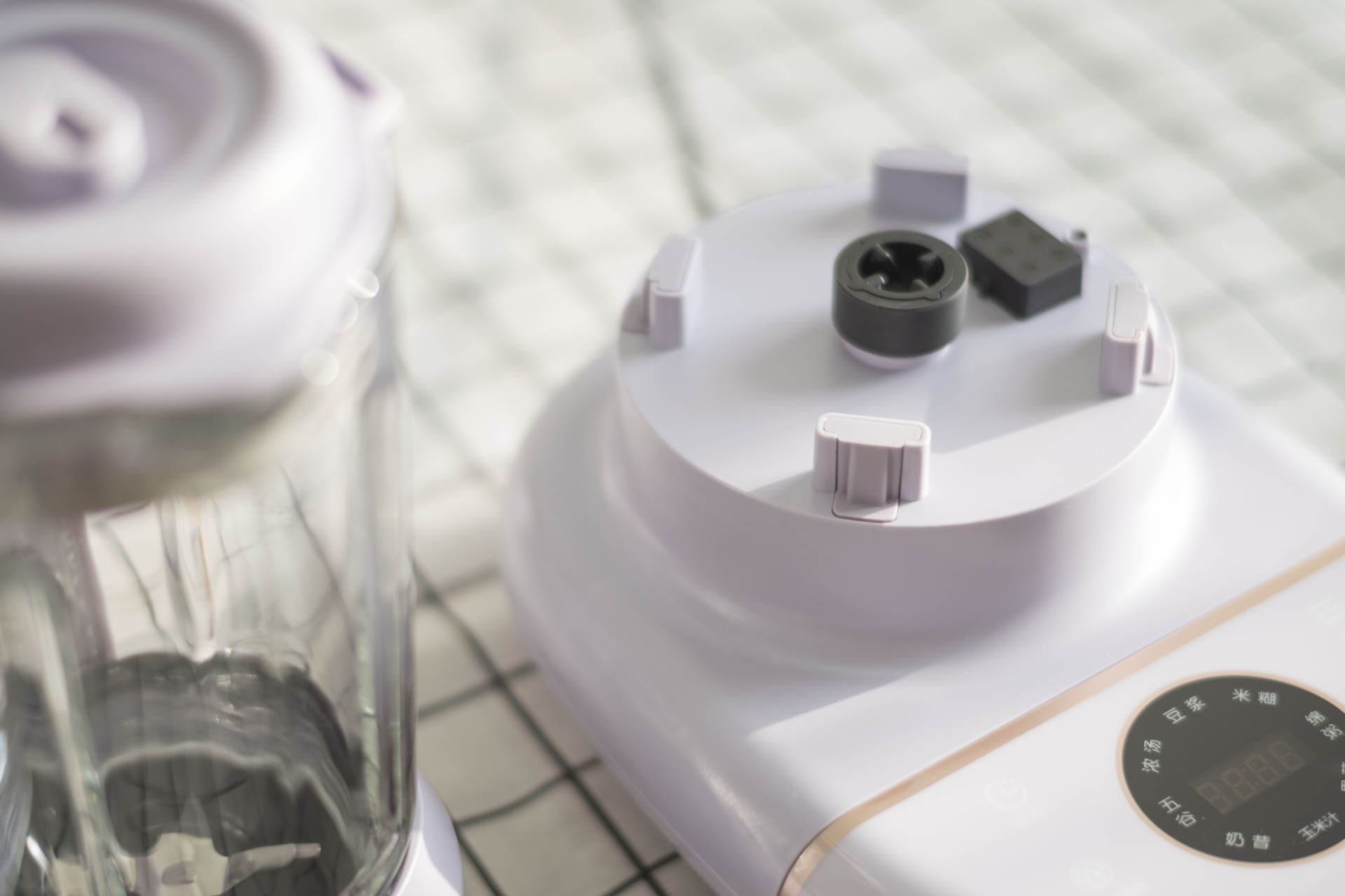 小破壁机是大宇好还是七彩叮当好,七彩叮当破壁机多少钱一台