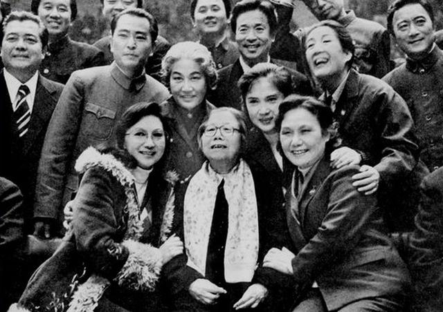 绝代佳人夏梦小说,绝代佳人夏梦简介