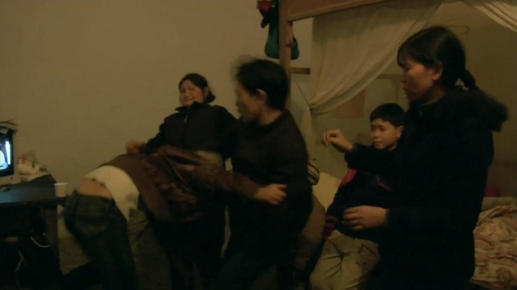 农民工给父亲拍摄的纪录片,2001年农民工返乡纪录片