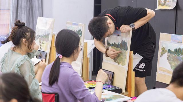 上海美术高考学费,上海视觉艺术学院2021录取分数线