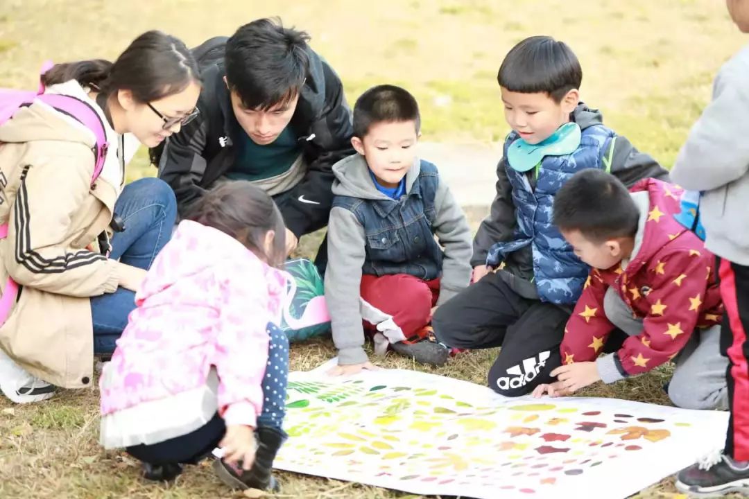 一群博士硕士,动不动“鬼混”到半夜,却干成了件人人称赞的事