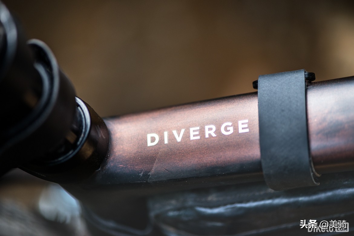 冒险砾石公路车评测,闪电公路车s-workssl7入门级