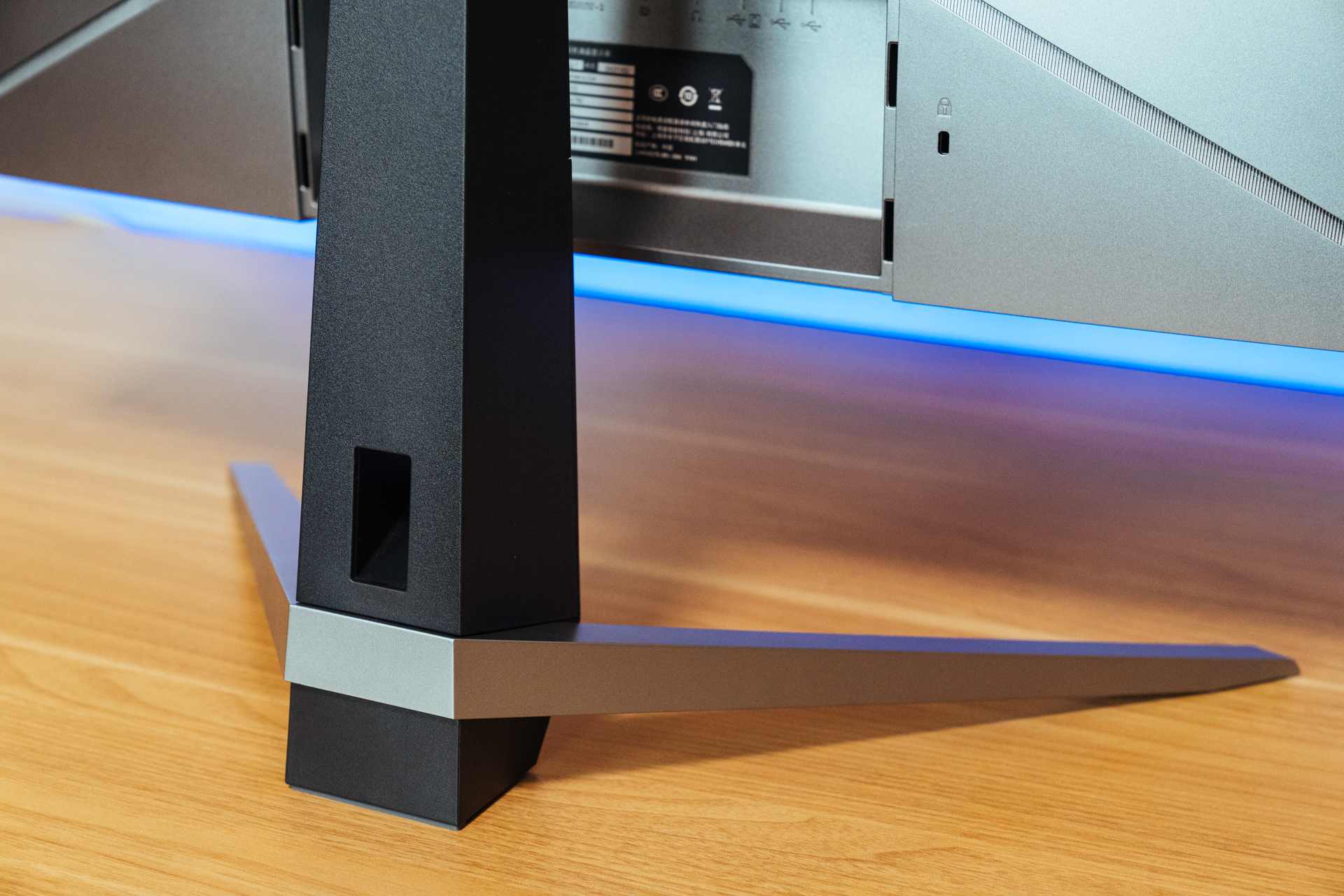 27寸游戏显示器游戏体验,27寸的4k游戏显示器