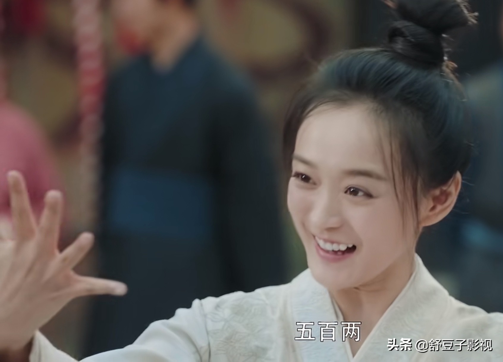 男主帅气得一塌糊涂,男主很帅在女主眼里很丑的小说