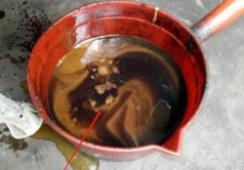 玻璃老是檫不干净吗？还有如何处理机油进水的判断和解决办法