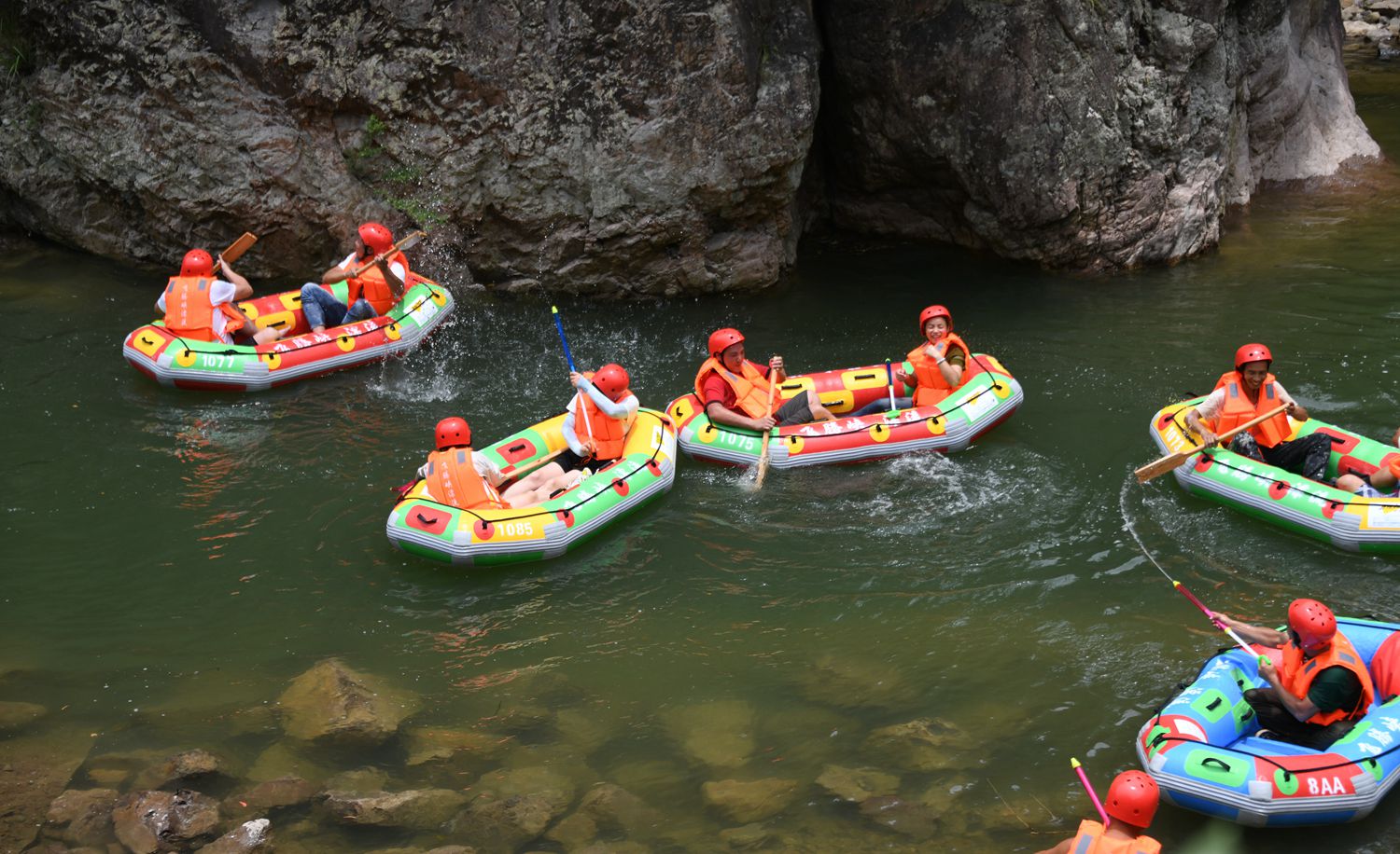 浙江天台溯溪漂流,天台漂流哪里最好玩最刺激