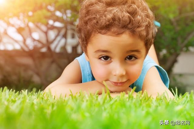 建党节出生男孩名字,建党节生的孩子该怎么取名字