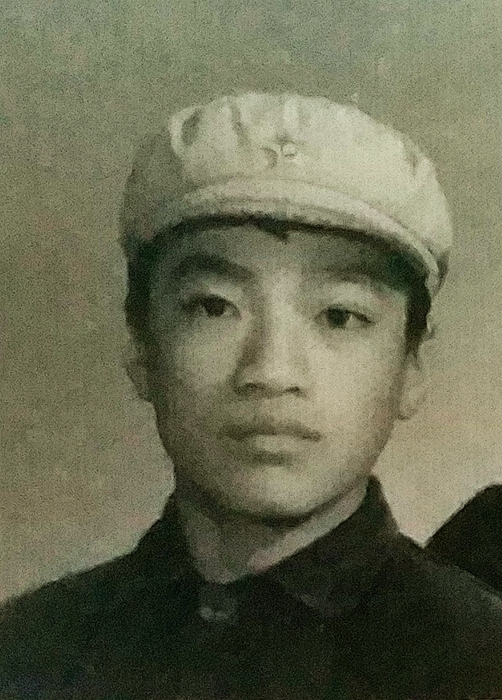 回忆过去的小学课本的视频,回忆五年前学校