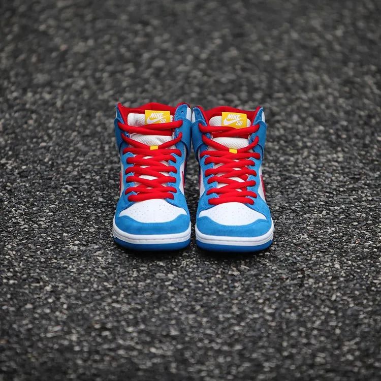 藤原浩xAJ完整服饰曝光！哆啦A梦配色Dunk实物图释出