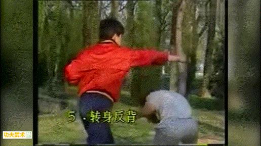 转身反背拳,反背拳用哪里击打