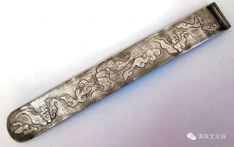 如展画轴—清代满族民间扁方赏析