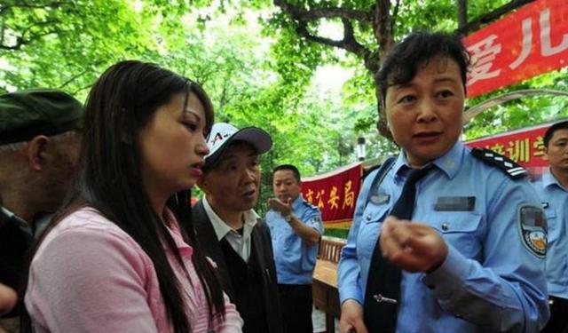 7岁男孩老喊肚子疼怎么回事,孩子坐长途车说肚子疼