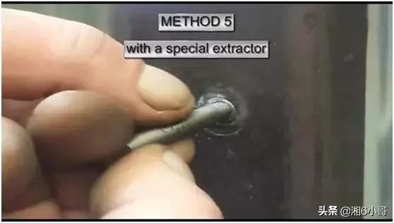 修车螺丝断了怎么取,修车时很紧的螺丝怎么拧下来