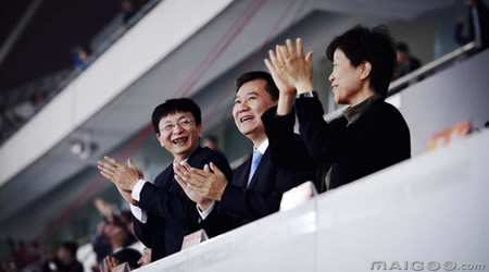 中国足球许家印与王健林,王健林与许家印对足球的贡献